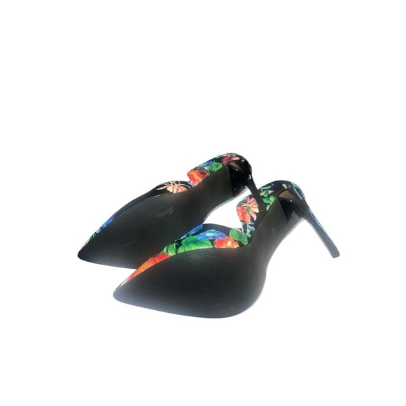 JustFab Women's Floral 5 in Heels - Picture 3 of 5